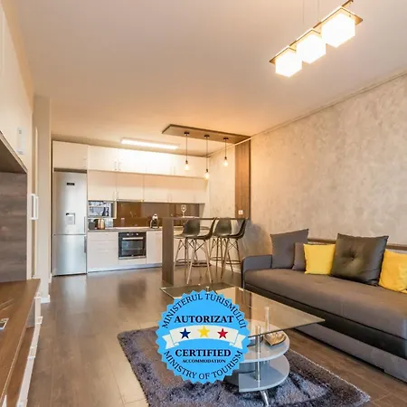 Modern Downtown Apartment *
